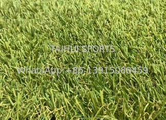 25mm 30mm 35mm หญ้าเทียมสําหรับสนามฟุตบอลขนาดเล็ก สวนสนามกลางแจ้ง