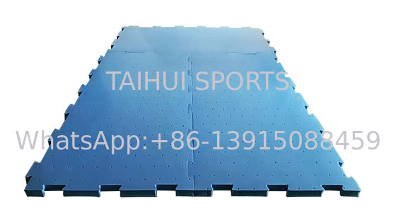 HIC & CFH 1-3m ความปลอดภัยจากการกระแทก PE Foam สนามเด็กเล่น Shock Pad ด้วยความหนาที่สามารถปรับเปลี่ยนได้ 15-70mm และการติดตั้งง่าย