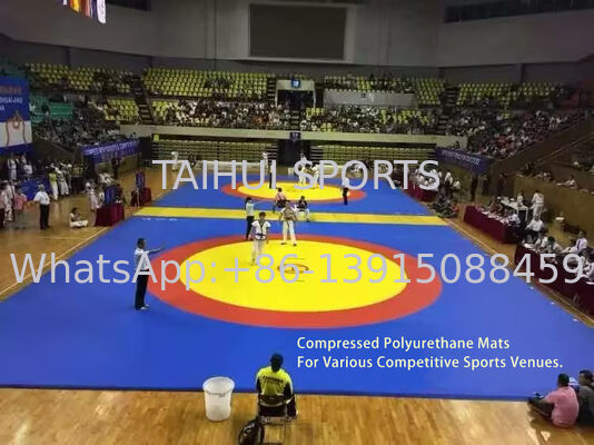 กรดการแข่งขัน Judo Mat 230kgs / m3 40mm ความหนา PUหนัง Karate การฝึกอบรม Mat การต่อสู้ Taekwondo Mat