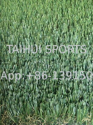 ยืนยัน UV 50mm ขนาดที่กําหนดเอง สภาพภูมิทัศน์กลางแจ้ง หญ้าเทียมสังเคราะห์ สําหรับสนามฟุตบอล สนามฟุตบอล